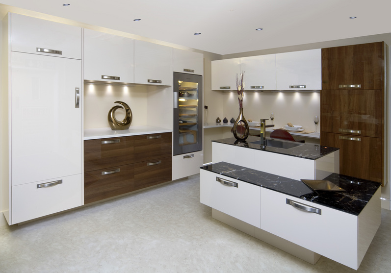 Just Ed Kitchens High Gloss High Gloss White And Walnut Handle Free Kitchen